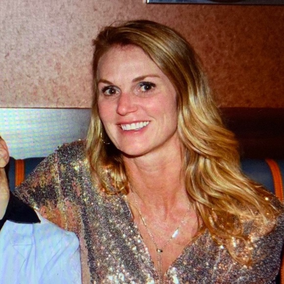 Meet your Posher, Laura - Picture 3 of 9